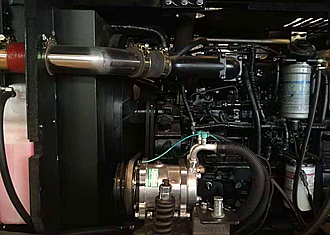 采用玉柴新款电喷增压发动机作为动力输出