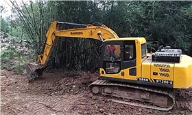 国产小型挖掘机