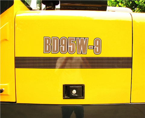 宝鼎轮式抓木机BD95W-9型