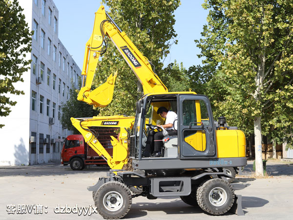 宝鼎轮式挖掘机80车型.jpg