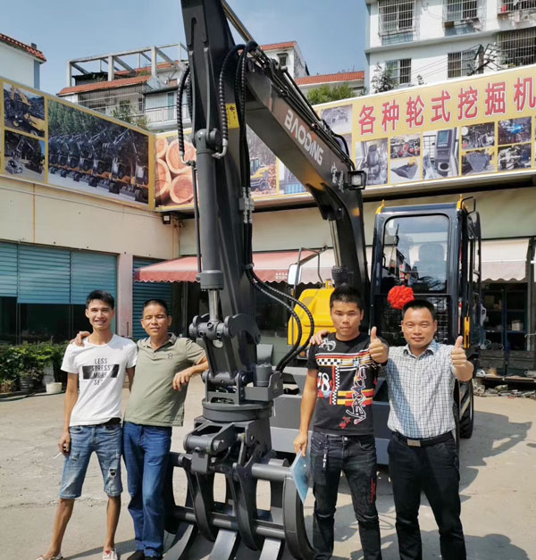 宝鼎轮式挖掘机用户.jpg