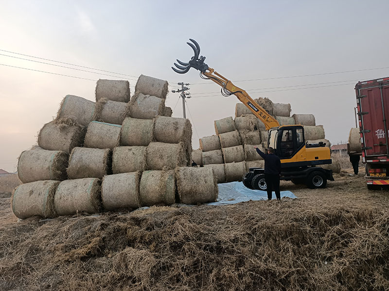 宝鼎抓草机，高效作业装卸干草垛