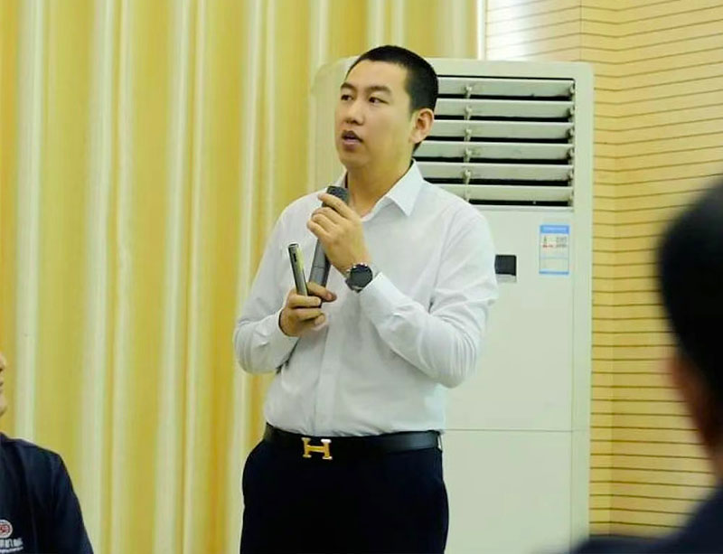 企业文化李老师.jpg