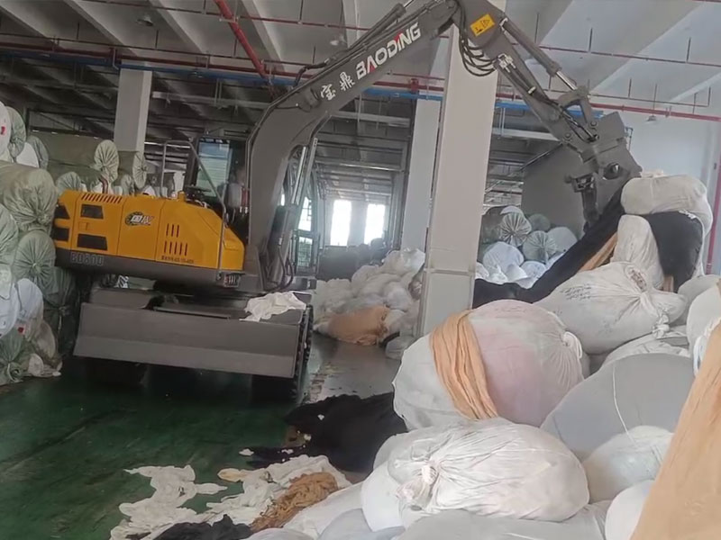 宝鼎抓布机.jpg 宝鼎抓布机.jpg