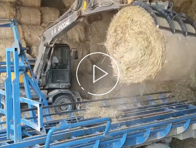 宝鼎抓草机在草料仓库工作视频 宝鼎抓草机在草料仓库工作视频